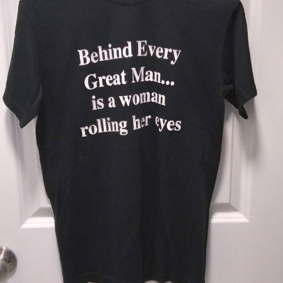 Gildan Tops - Gildan Black small graphic tee